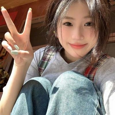 三个摩登女性